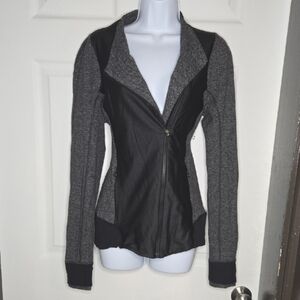Lululemon Sz.8 Running Jacket Full Zip W Thumbies